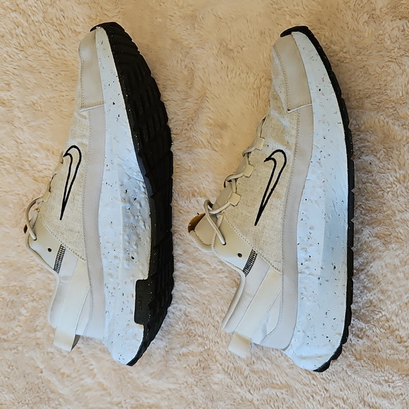 EUC Men's Nike Crater Gray, Blue & Black Sneakers. Size 11.5 - Picture 2 of 8